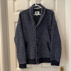 Men’s navy sweater
